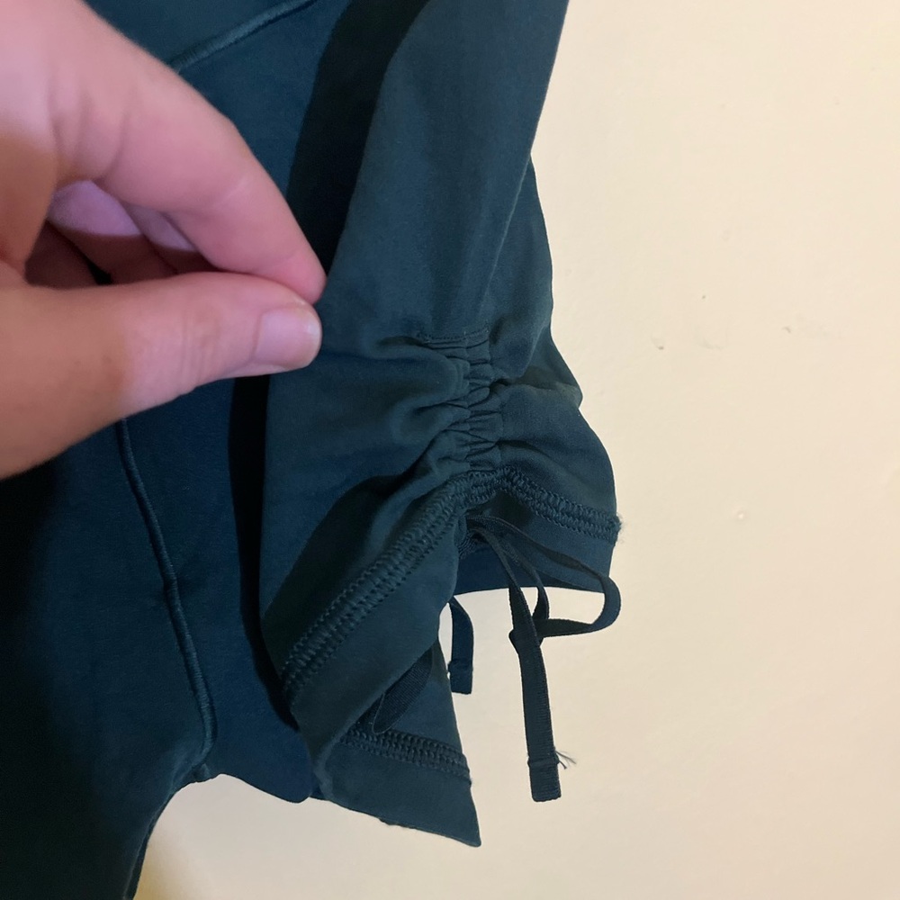 Aerie Offline Dark Green High-Waisted Athletic Shorts Size Small NWT - Picture 3 of 6